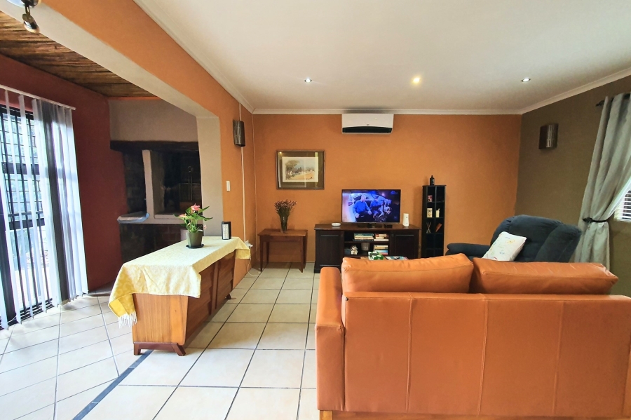 2 Bedroom Property for Sale in Ruwari Western Cape